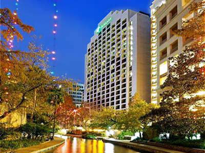 Riverwalk Holiday Inn Front